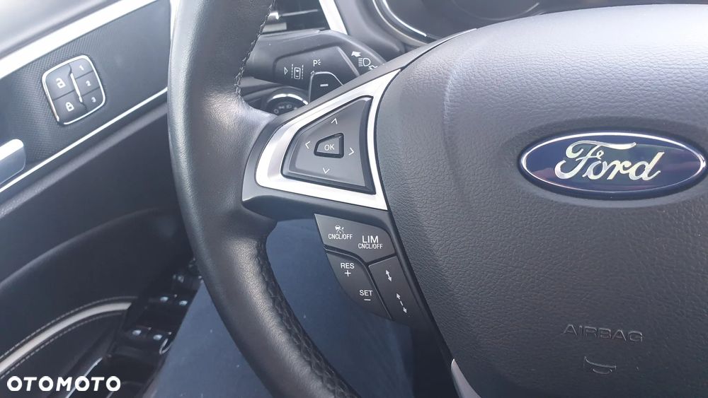 Ford Mondeo 2.0 EcoBlue Vignale - 24