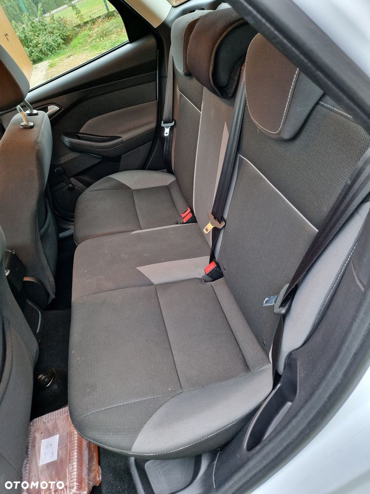Ford Focus - 8