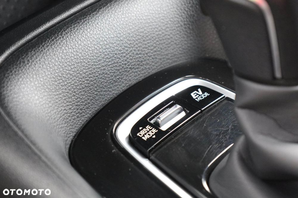 Toyota Corolla 1.8 Hybrid Comfort - 26