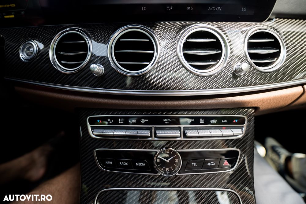 Mercedes-Benz E - 15