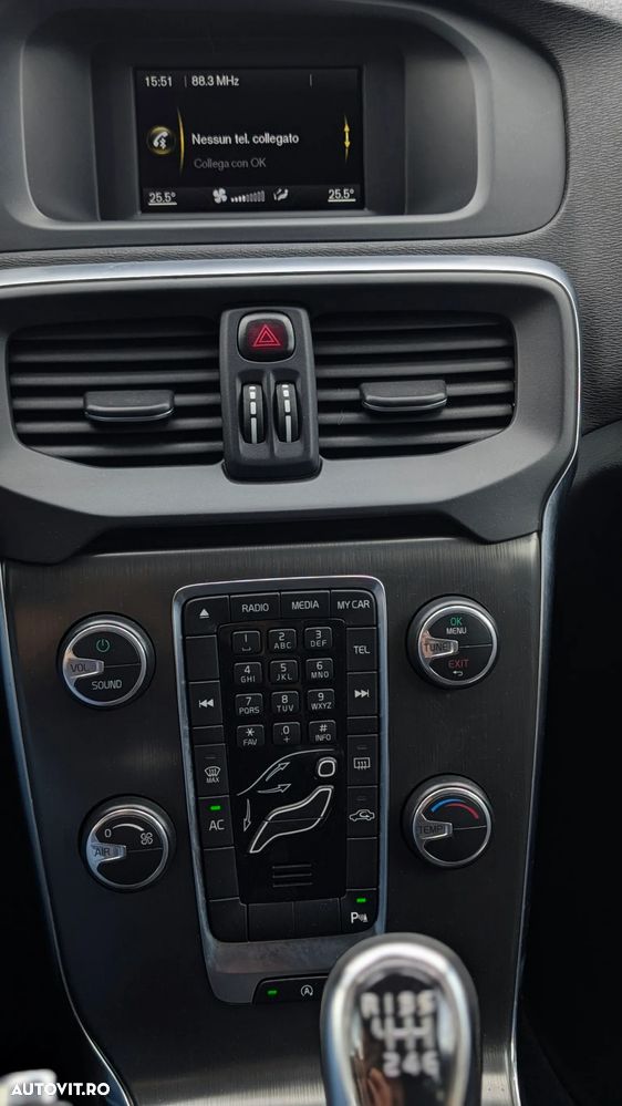Volvo V40 D2 ECO Kinetic - 9