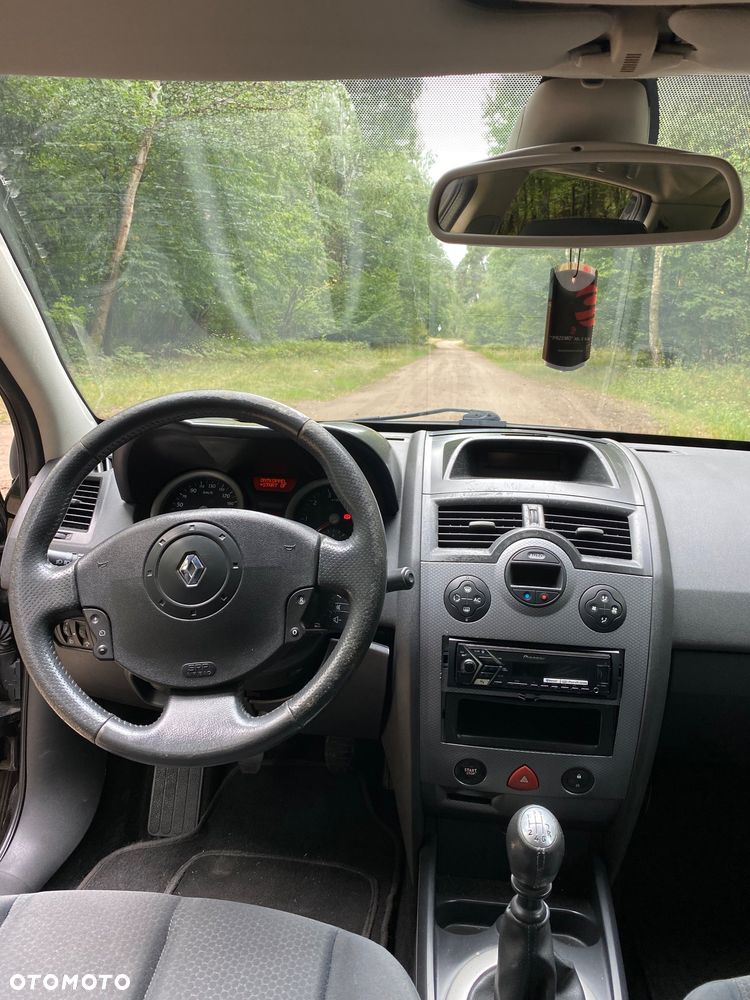 Renault Megane 2.0 Grandtour Confort Authentique - 11