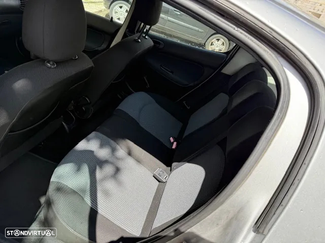 Peugeot 206 1.1 Color Line - 15
