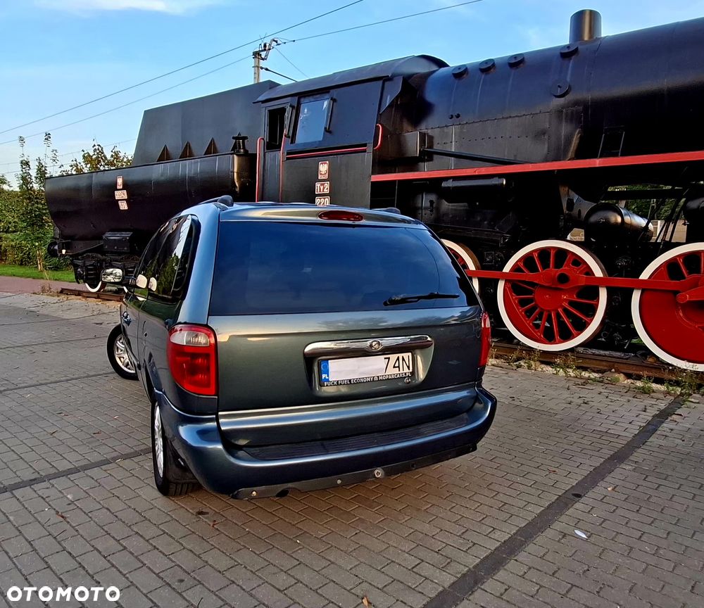 Chrysler Grand Voyager - 23