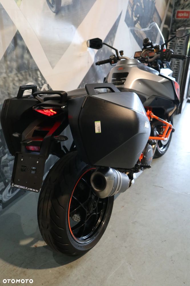 KTM Super Duke - 23