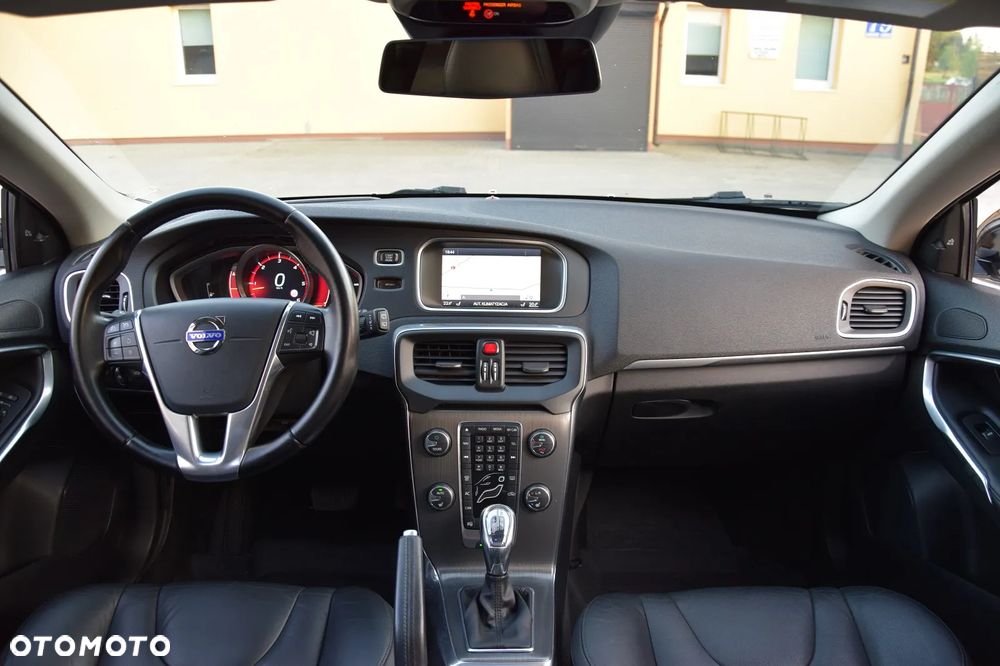 Volvo V40 - 13