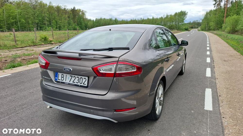 Ford Mondeo 2.0 TDCi Ambiente - 9