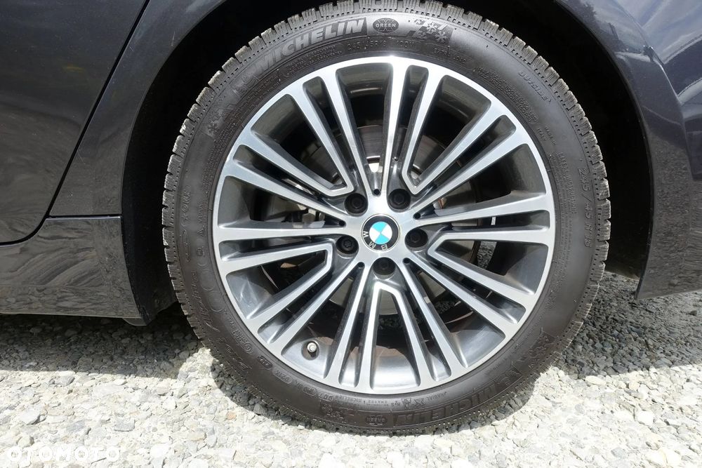 BMW Seria 5 520d xDrive Sport Line - 9