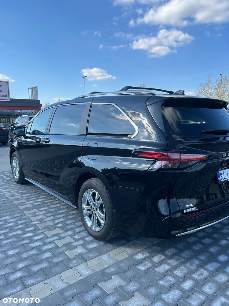 Toyota Sienna - 8
