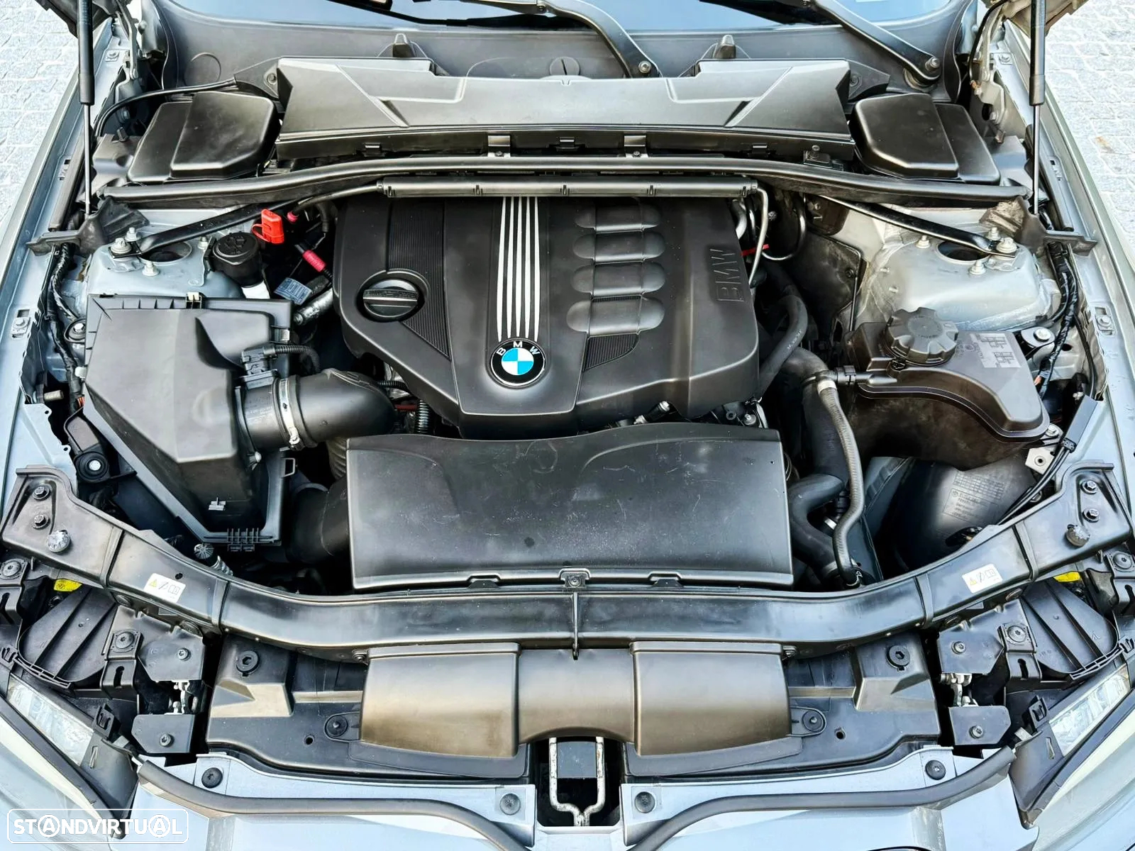 BMW 320 d Pack M - 23