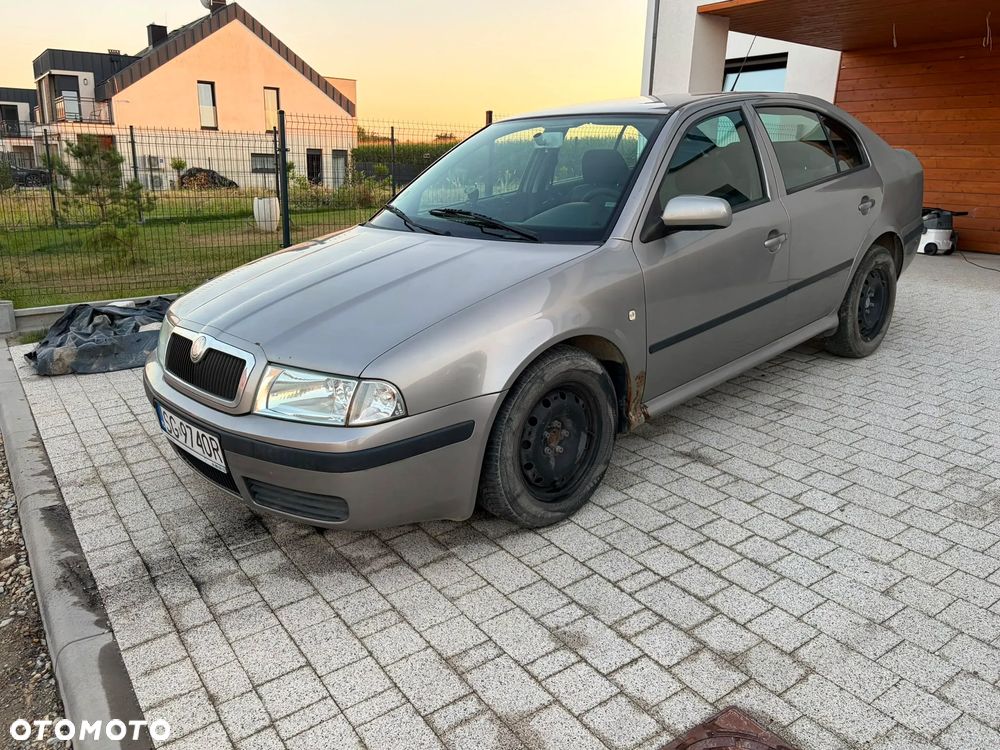Skoda Octavia 1.6 Tour - 2