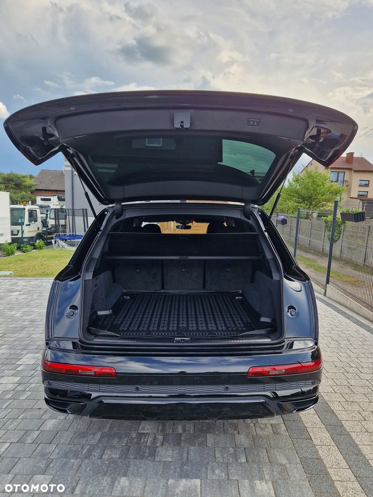 Audi Q7 - 11