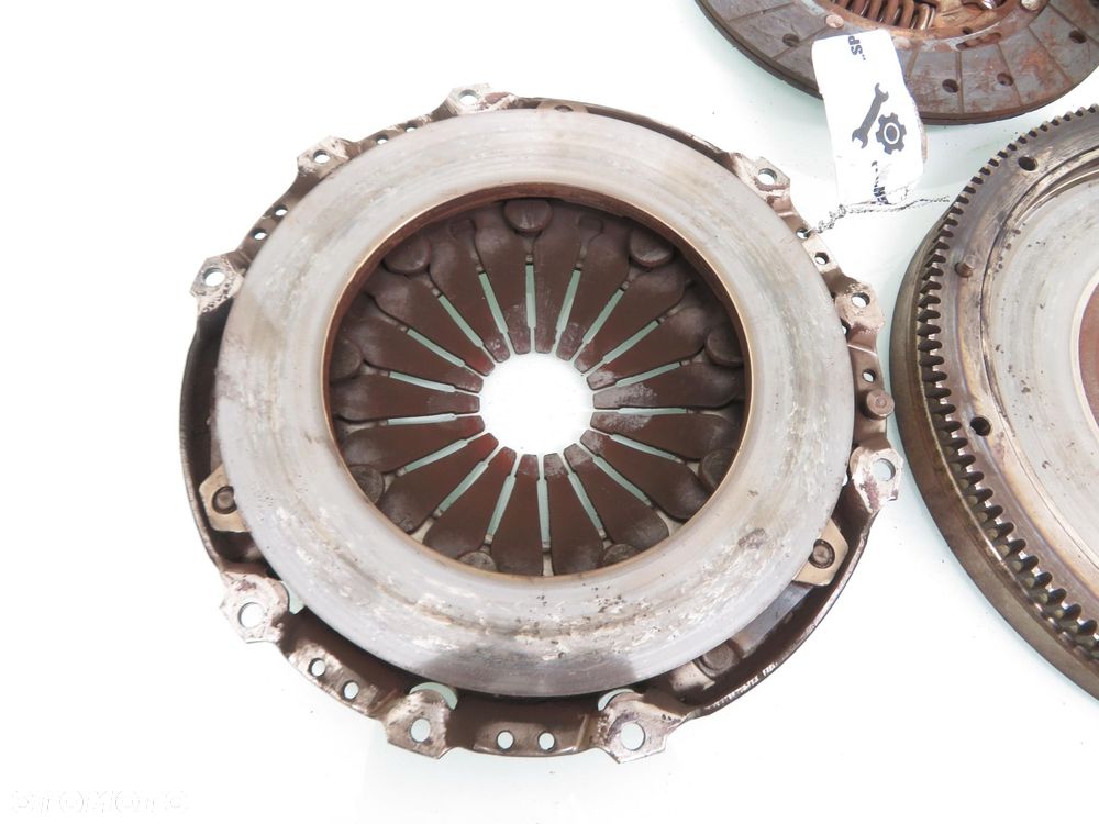 KOŁO ZAMACHOWE SPRZEGŁO VW JETTA V 1.6 TDI 702730 702098 - 2