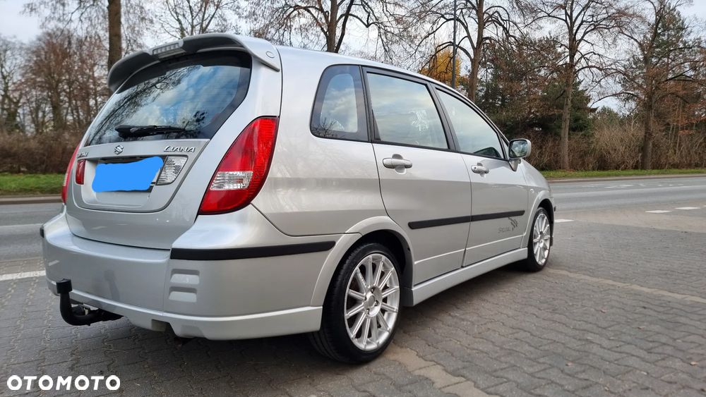 Suzuki Liana - 8