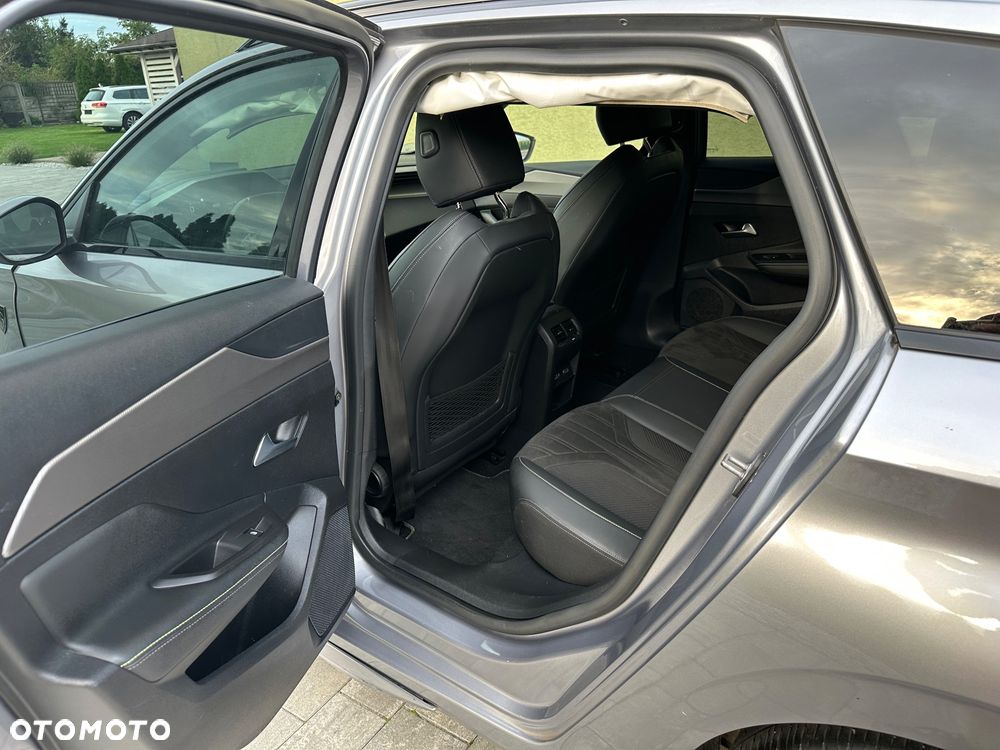 Peugeot 308 BlueHDi 130 EAT8 Stop & Start GT - 32