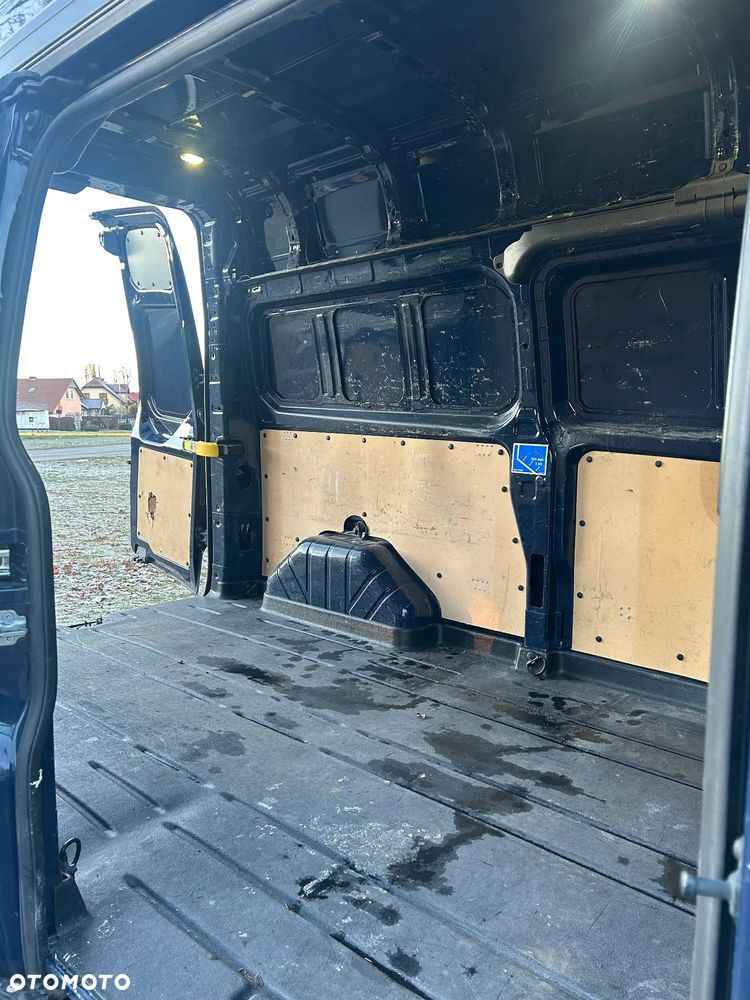 Ford Transit Custom - 11