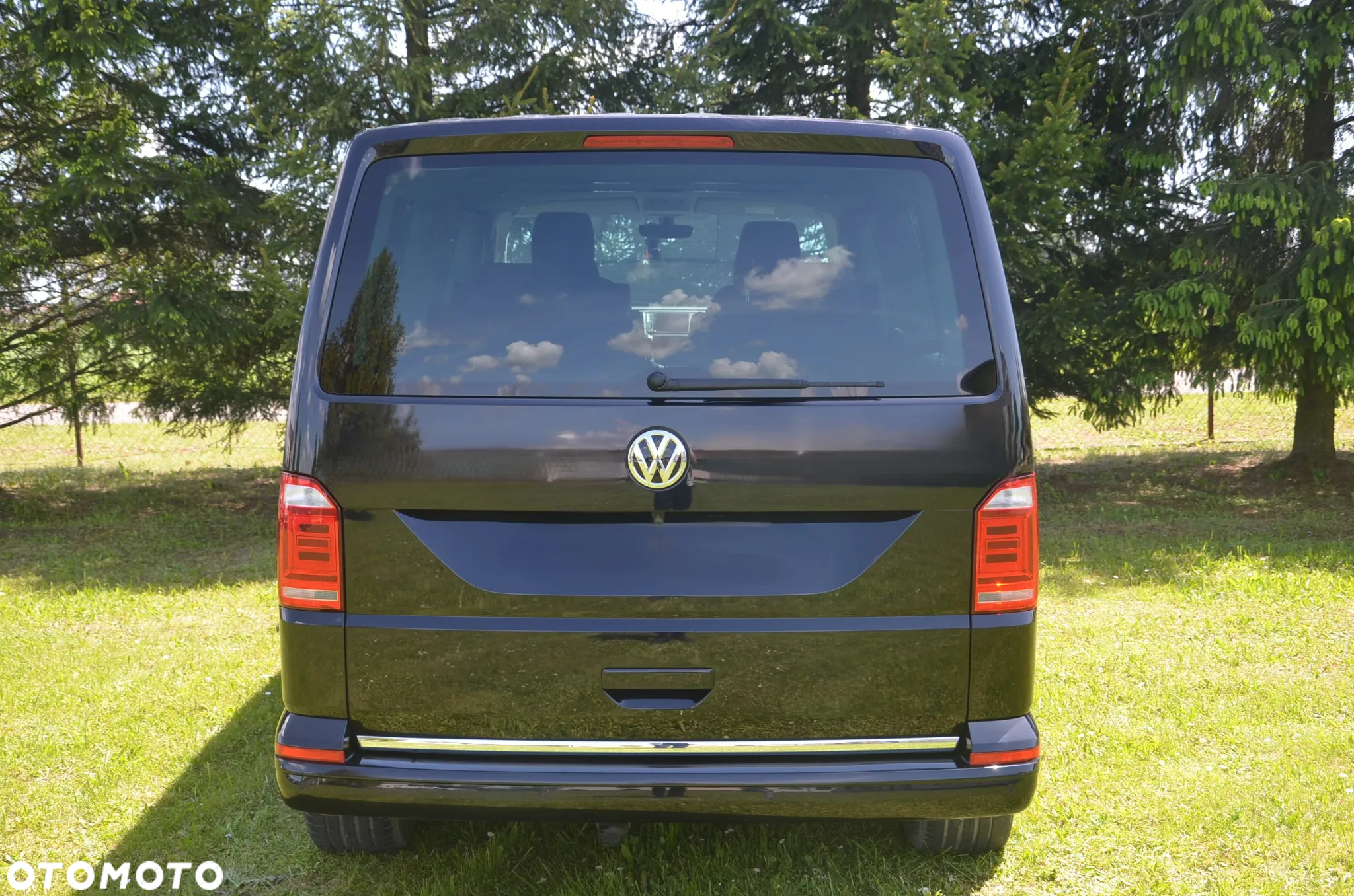 Volkswagen Multivan - 18