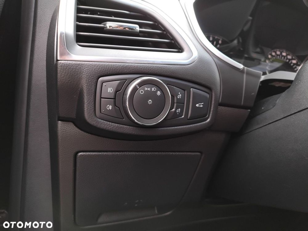 Ford Edge - 25