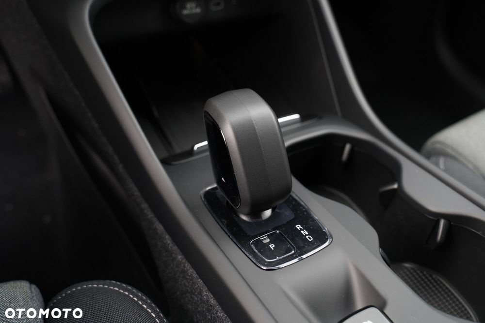 Volvo XC 40 B3 Core - 21