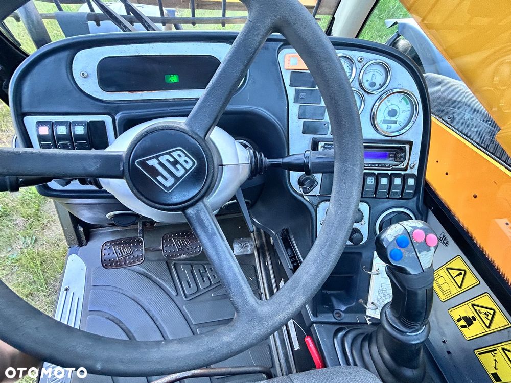 JCB - 11