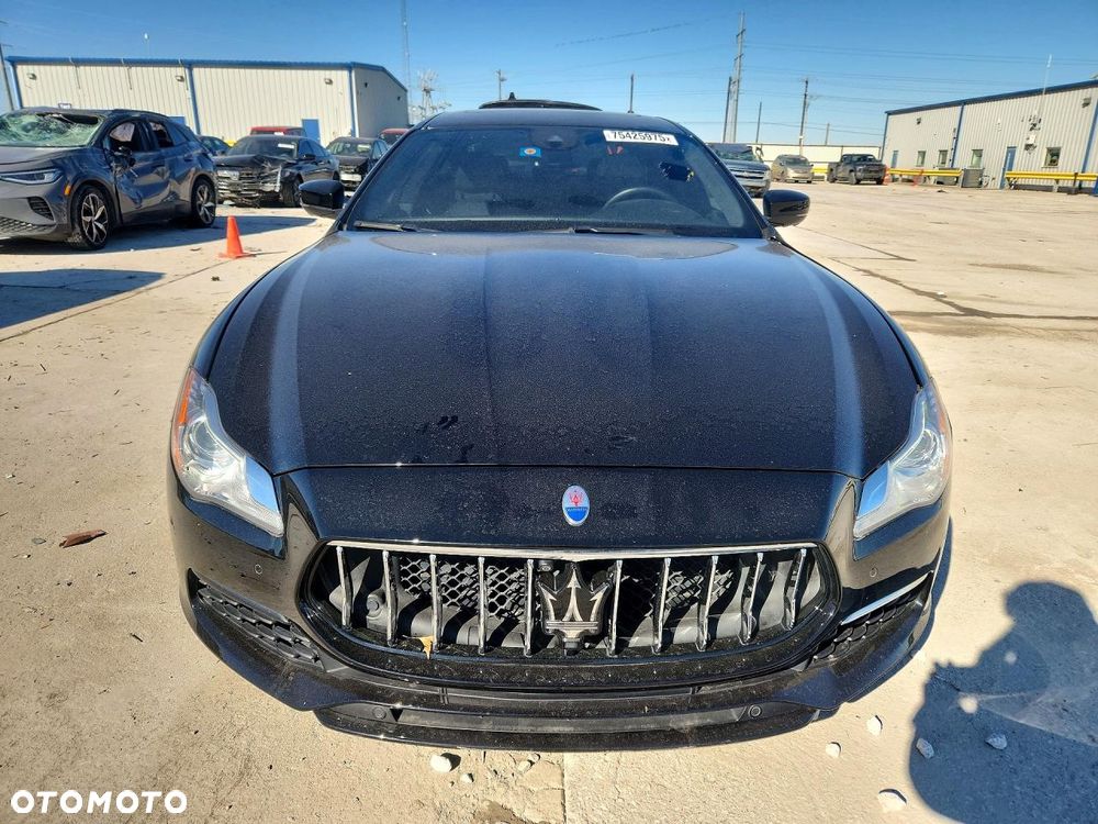 Maserati Quattroporte - 6