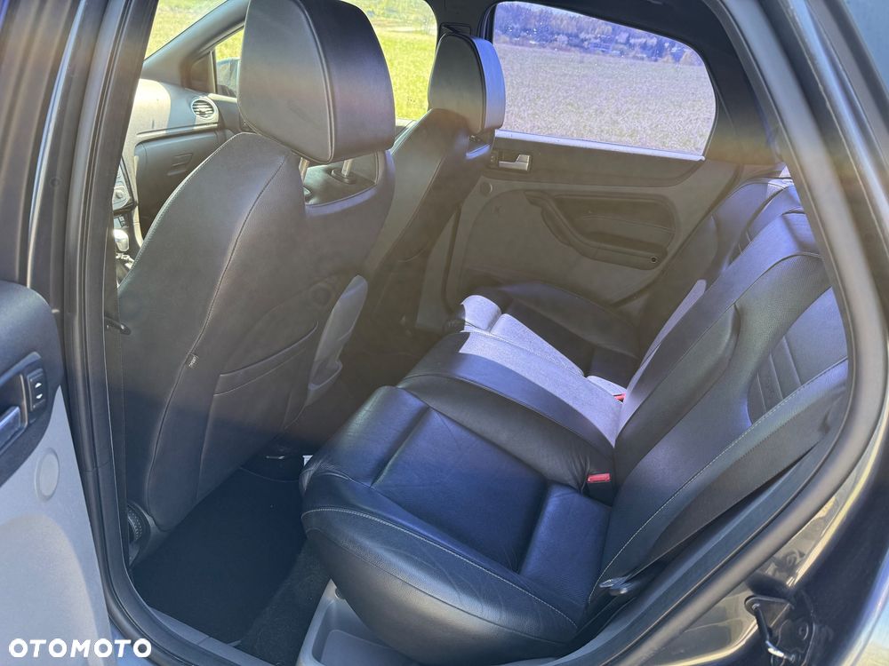 Ford Focus 2.5 ST - 9