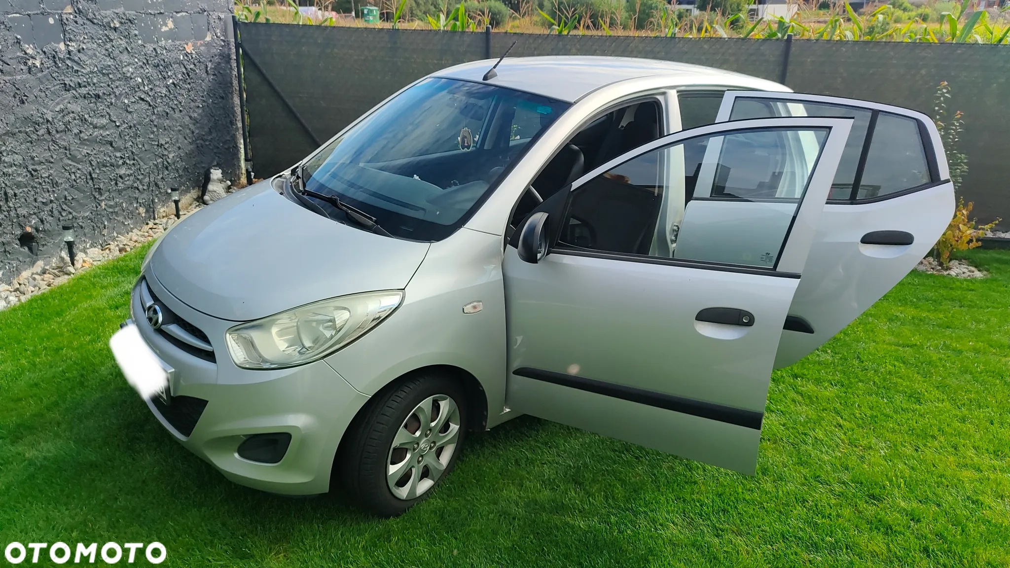 Hyundai i10 1.1 FIFA WM Edition - 4