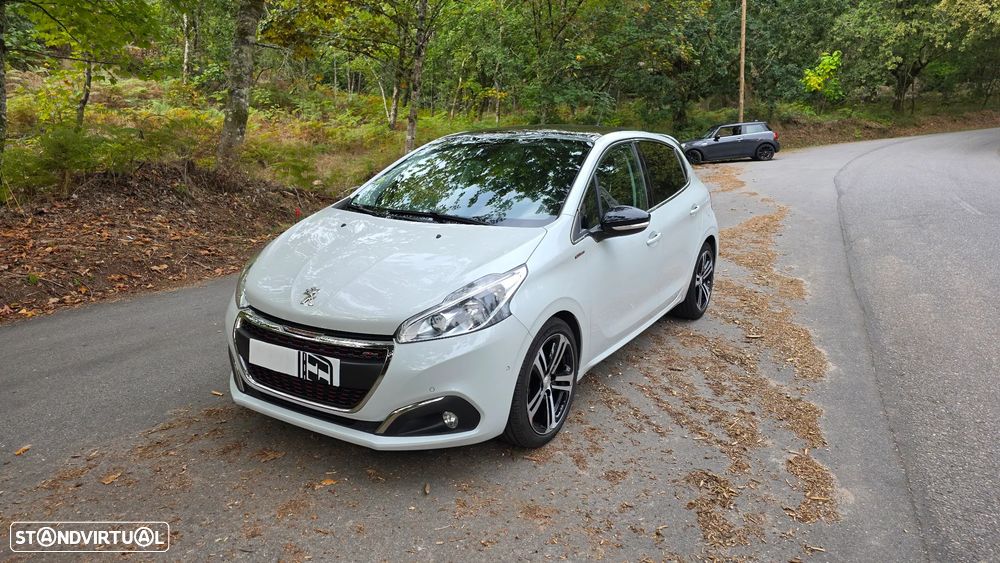 Peugeot 208 1.6 BlueHDi GT Line - 8
