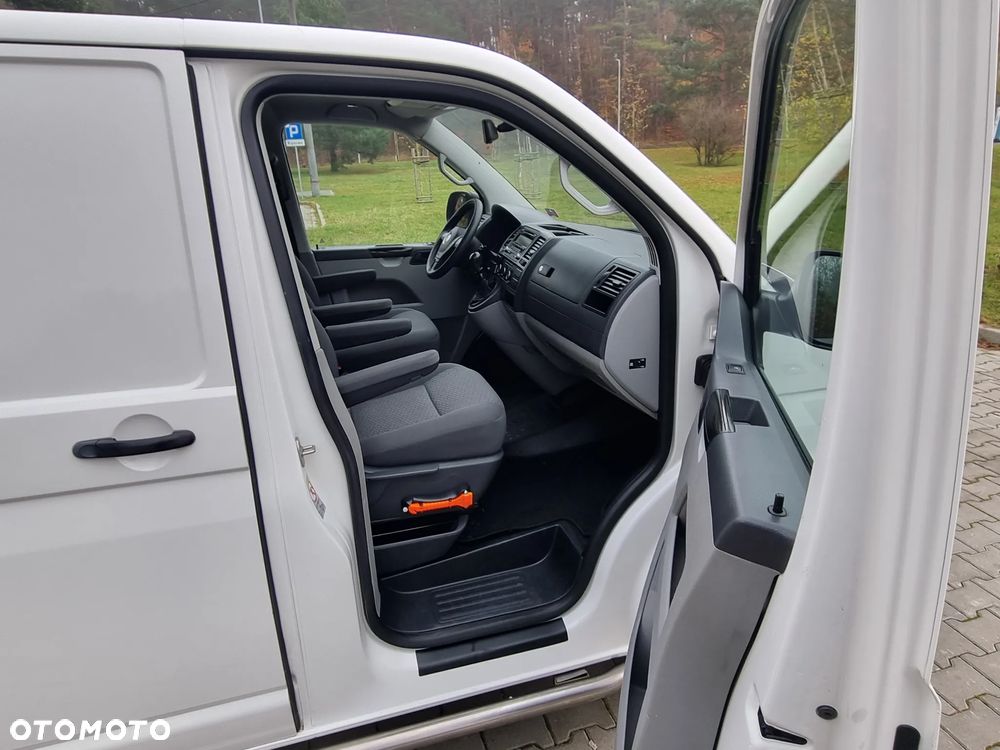 Volkswagen Transporter - 11