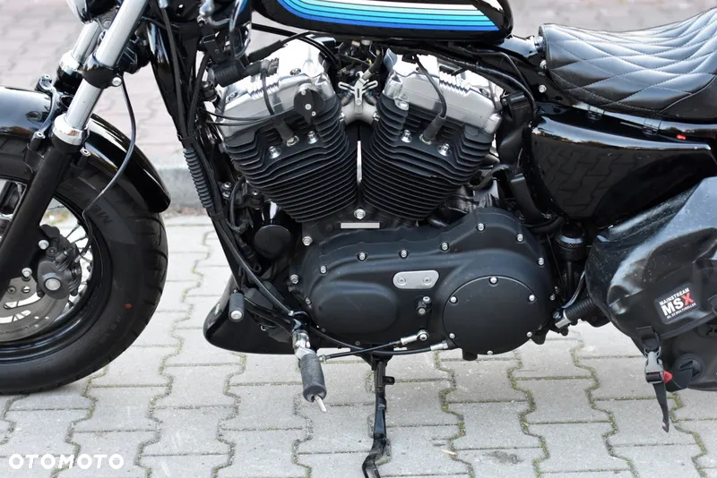 Harley-Davidson Sportster Forty-Eight - 23