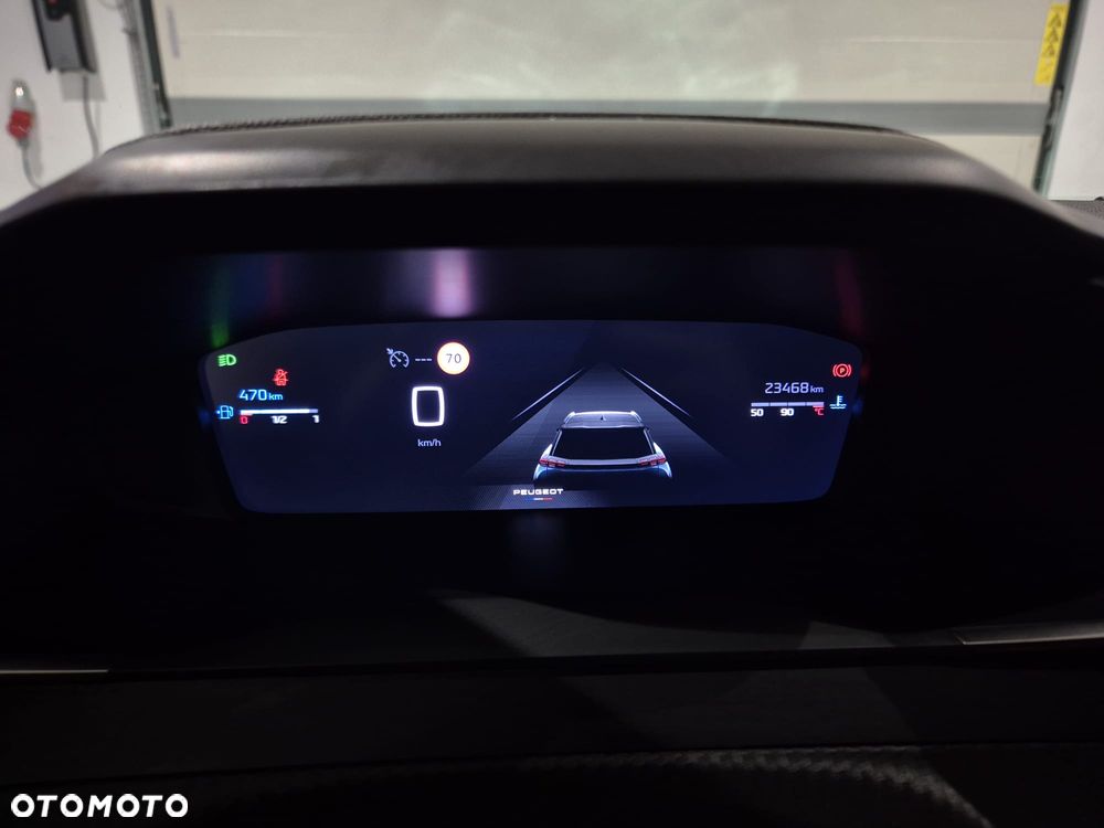 Peugeot 2008 PureTech 100 Allure S&S BVM6 - 10