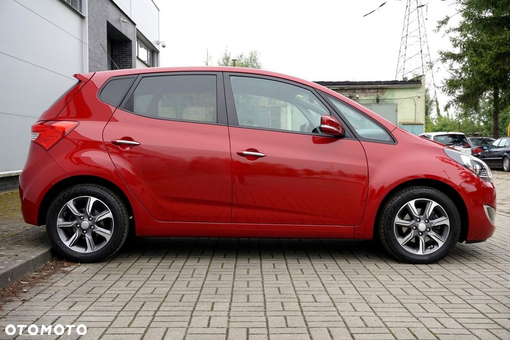 Hyundai ix20 1.4 Premium blue - 13