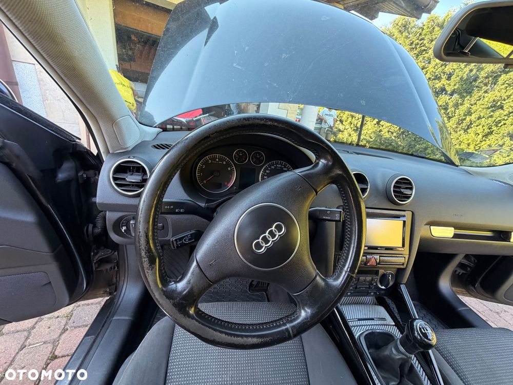 Audi A3 3-drzwiowe 2.0 FSI Ambition - 6