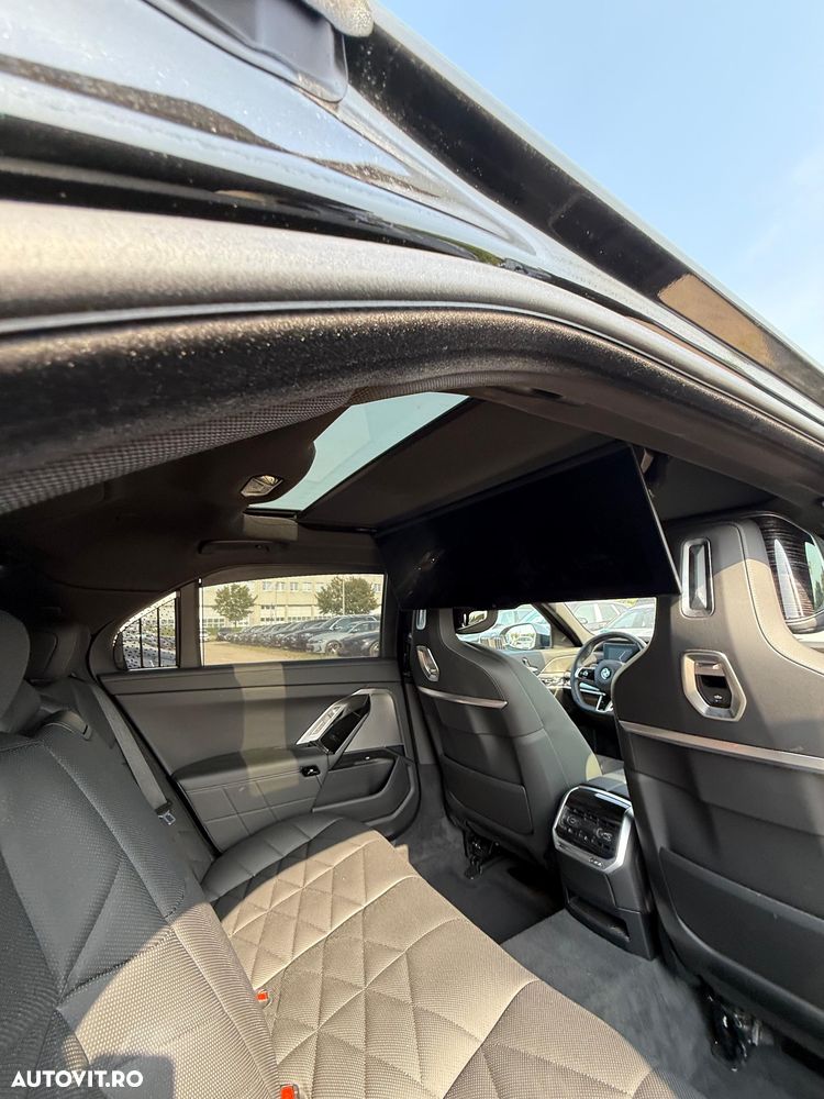 BMW Seria 7 740d xDrive MHEV - 14