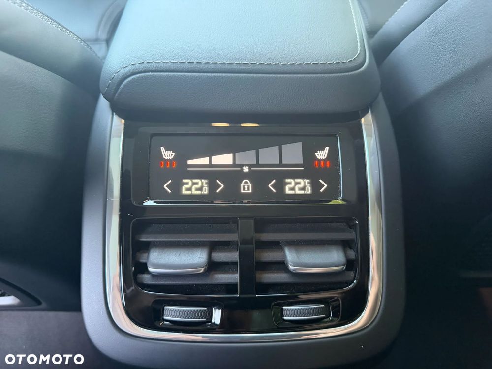 Volvo XC 60 B5 B AWD Ultimate Dark - 22