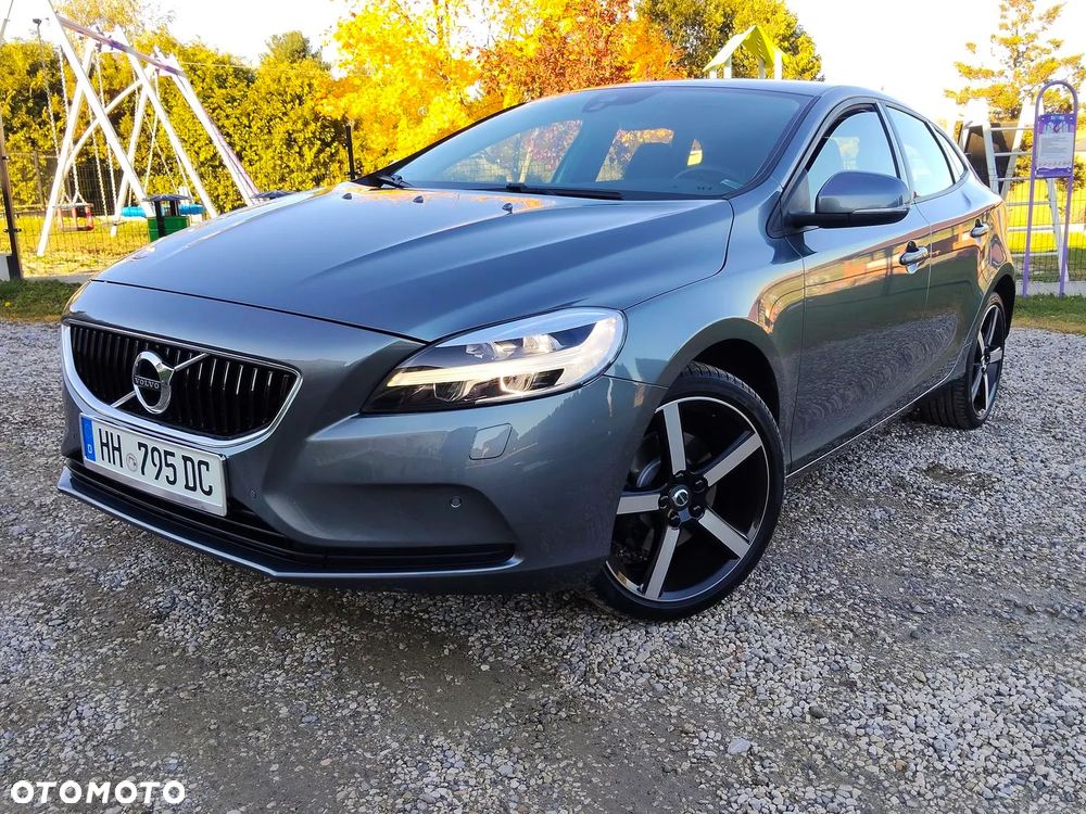 Volvo V40 T2 Momentum - 15