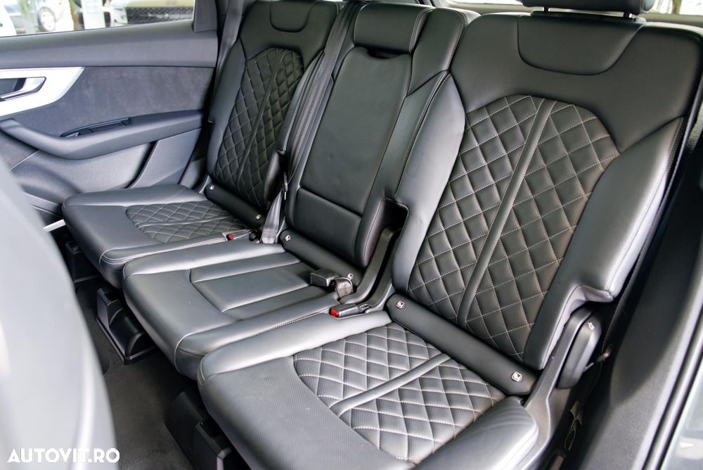 Audi Q7 55 TFSI e quattro tiptronic S line - 32