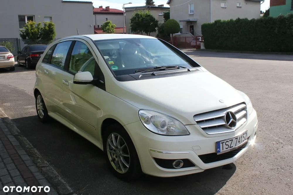 Mercedes-Benz Klasa B 150 BlueEffICIENCY - 3