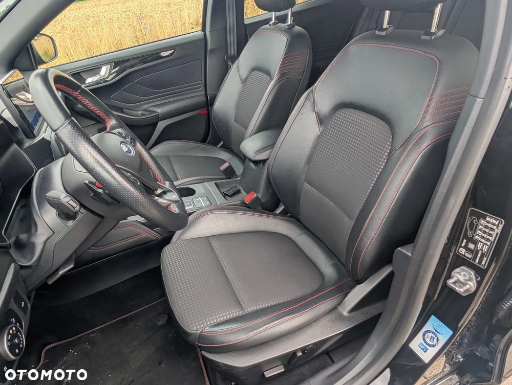 Ford Focus 1.5 EcoBlue Start-Stopp-System ST-LINE X - 17