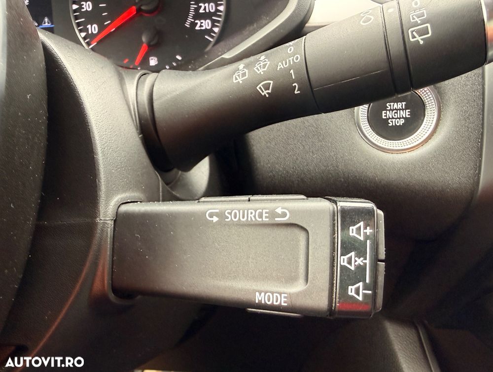 Renault Captur BLUE dCi 115 BUSINESS EDITION - 18