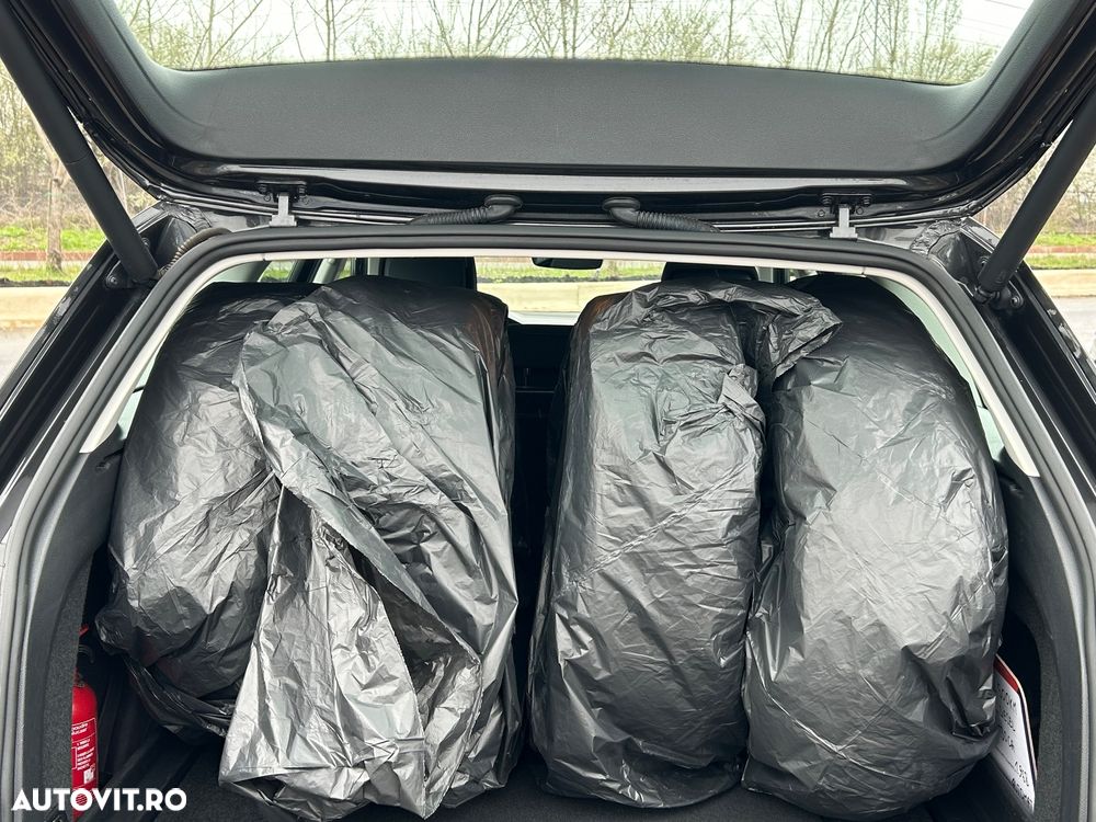 Volkswagen Passat - 16