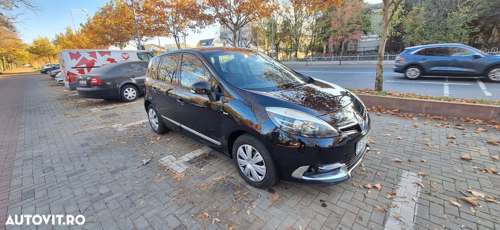 Renault Scenic - 1