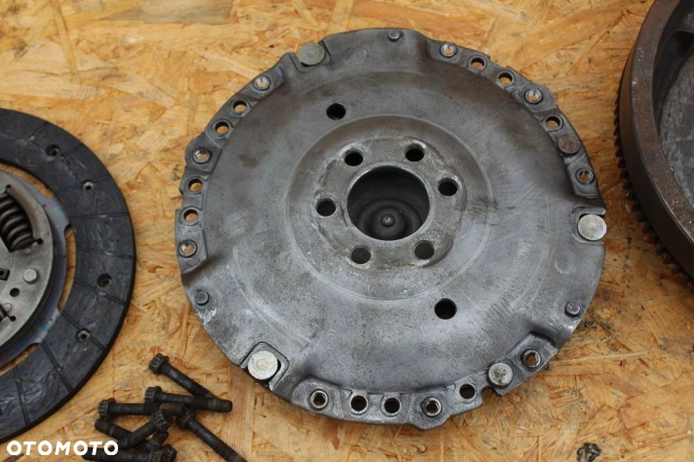 Sprzęgło AUDI VW SKODA SEAT 1.6 8v 027105273D kompletne oryginał BENZYNA - 6