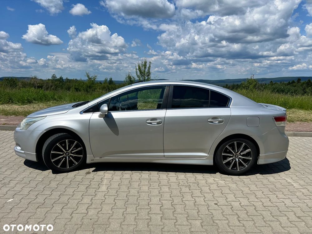 Toyota Avensis 2.0 Executive - 6