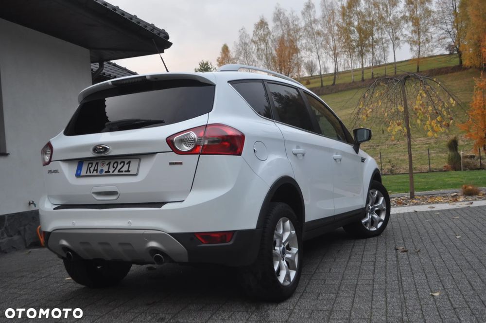 Ford Kuga 2.0 TDCi 2x4 Titanium - 9