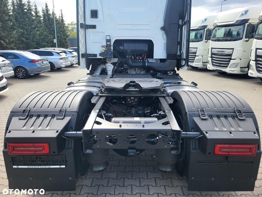 Ford F- MAX 500 - 9