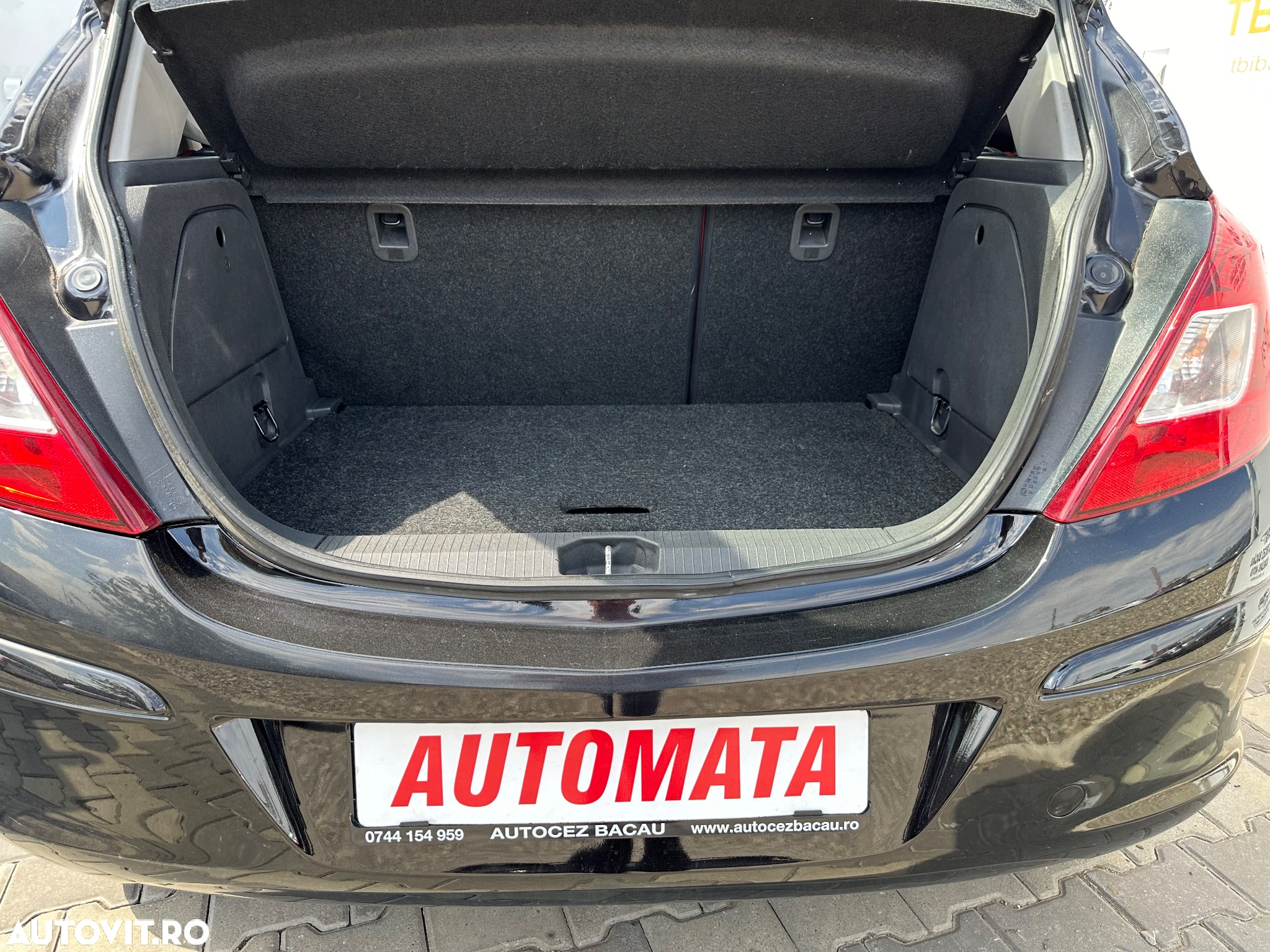 Opel Corsa 1.4 16V Automatik Edition - 27