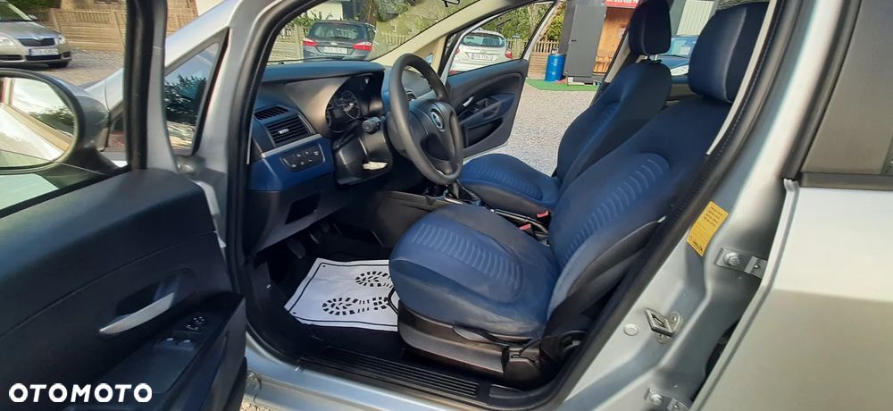 Fiat Grande Punto - 28