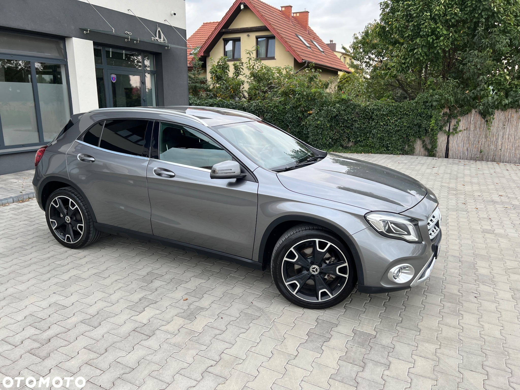 Mercedes-Benz GLA 250 7G-DCT AMG Line - 17