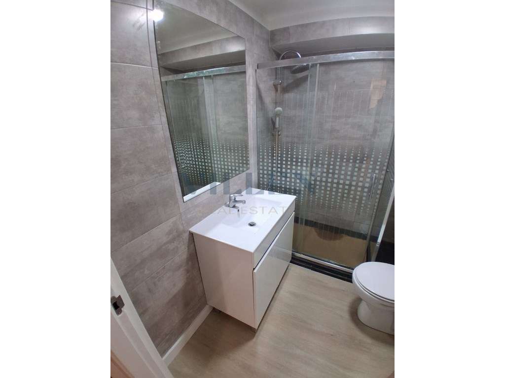 Apartamento T2 com 2 frentes em Rio Tinto Excelente oportunidade de... - Grande imagem: 5/8